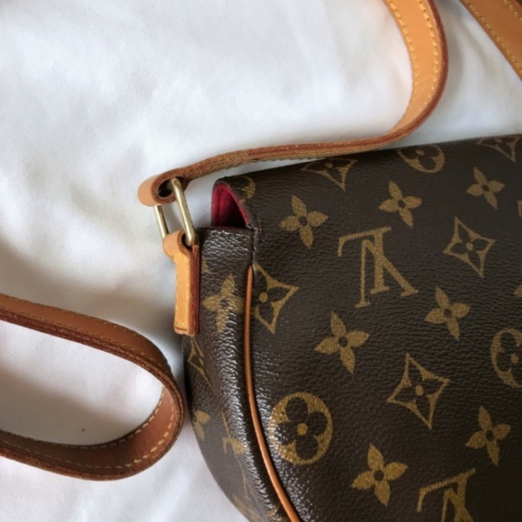 Authentic Vintage LOUIS VUITTON Monogram Tambourin Crossbody Handbag - Picture 5 of 11